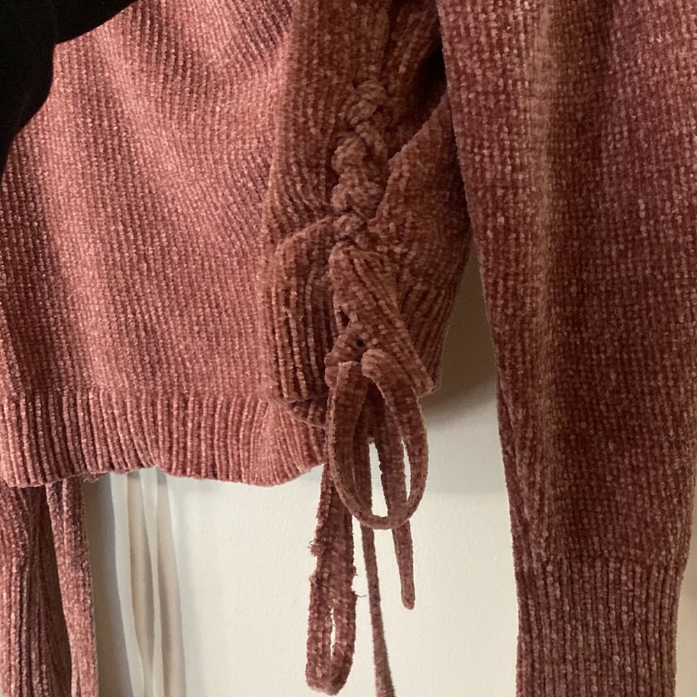 Blush & Bloom Turtleneck Sweater - Picture 2 of 3
